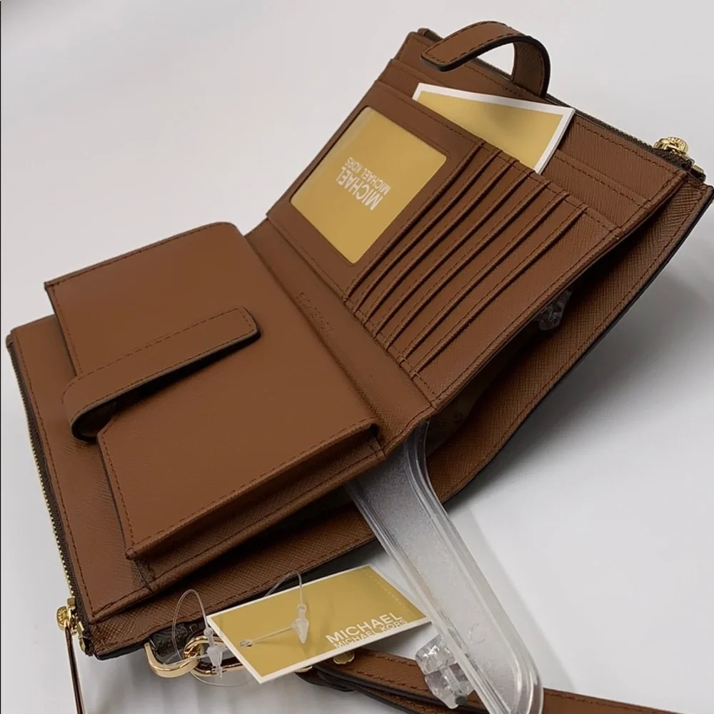 MICHAEL KORS LG DOUBLE ZIP WRISTLET BROWN